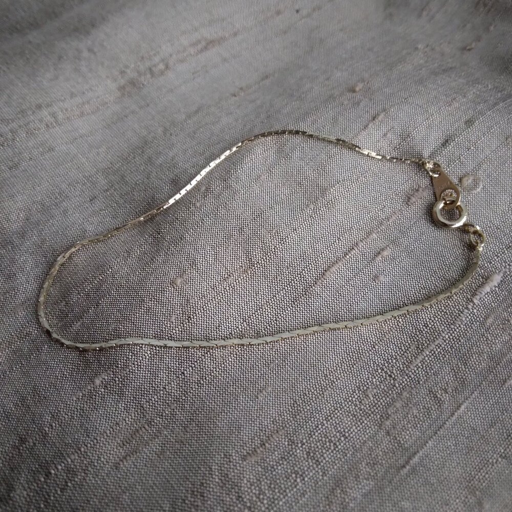 GOLD TONE VINTAGE CHAIN BRACELET KOREA